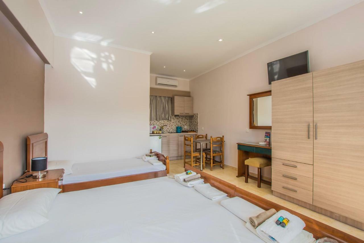 Dennis Tsilivi Houses & Studios By "Elite" Ngoại thất bức ảnh