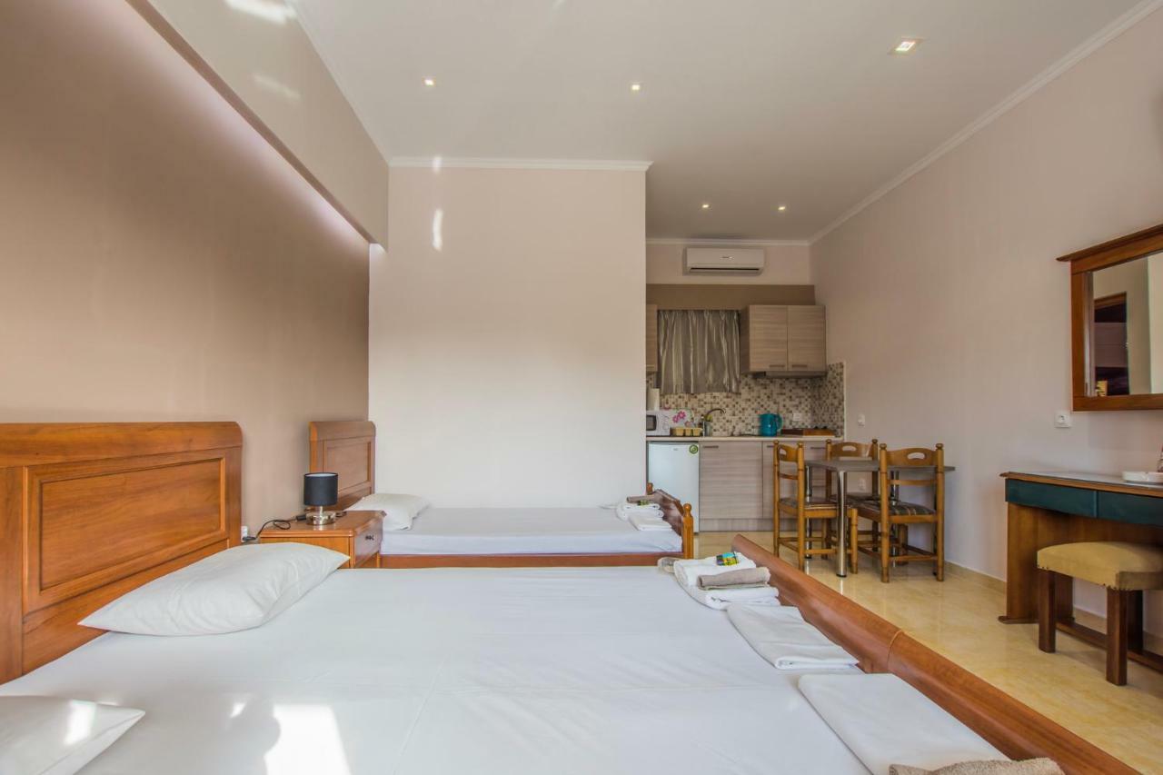 Dennis Tsilivi Houses & Studios By "Elite" Ngoại thất bức ảnh